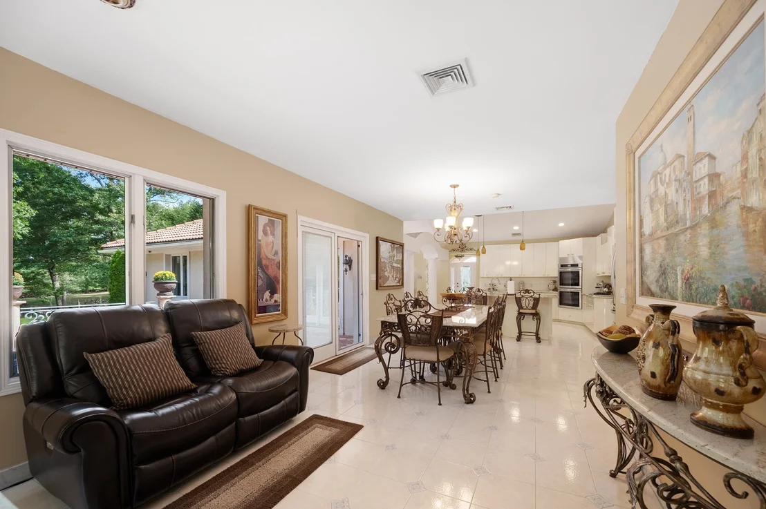 Photo of 22 Brook View Dr