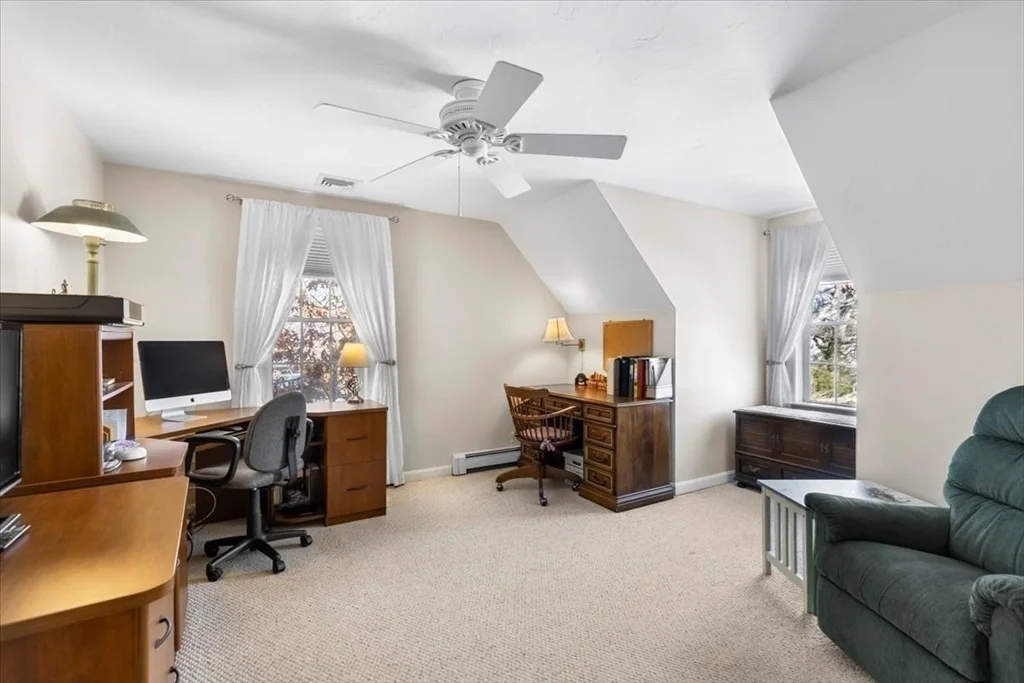 Photo of 12 Quashnet Woods Dr