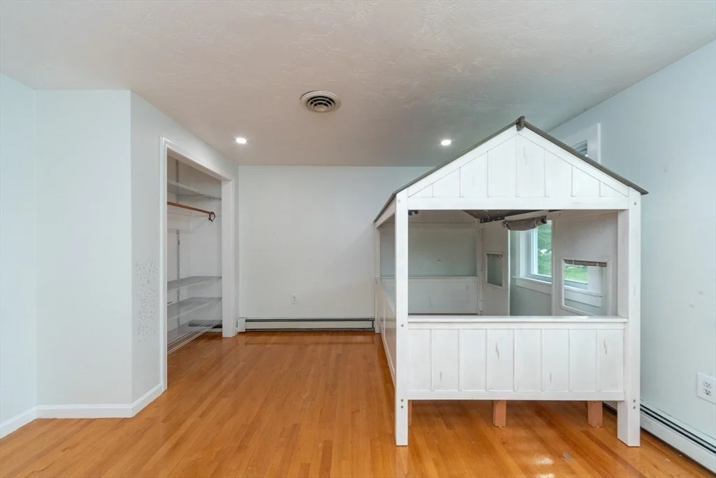 Photo of 65 Tiffany Dr