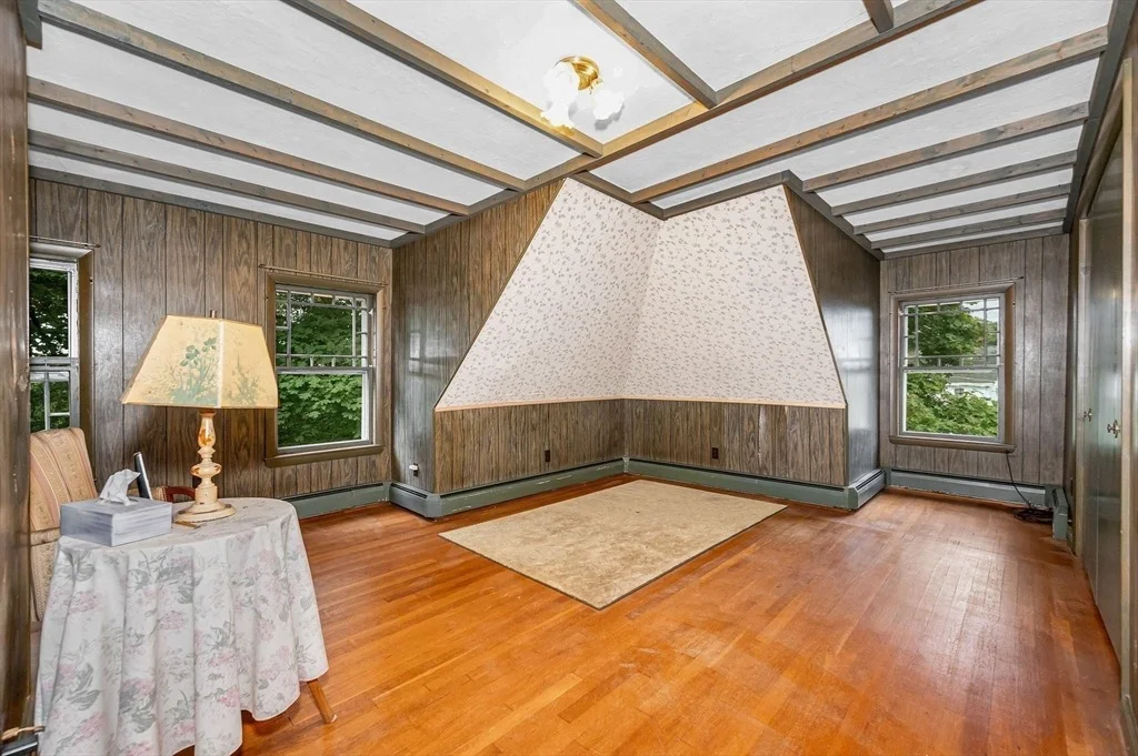 Photo of 82 Lincoln Ave