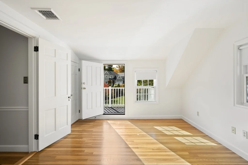 Photo of 19 Lantern Ln