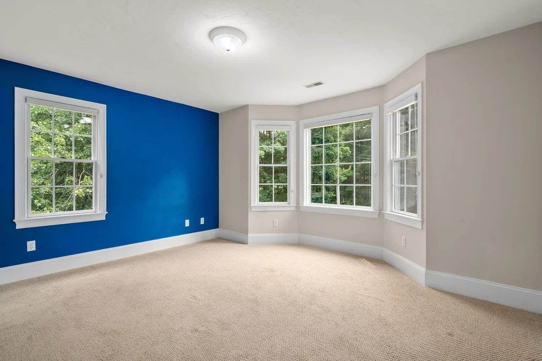 Photo of 220 Newtown Road