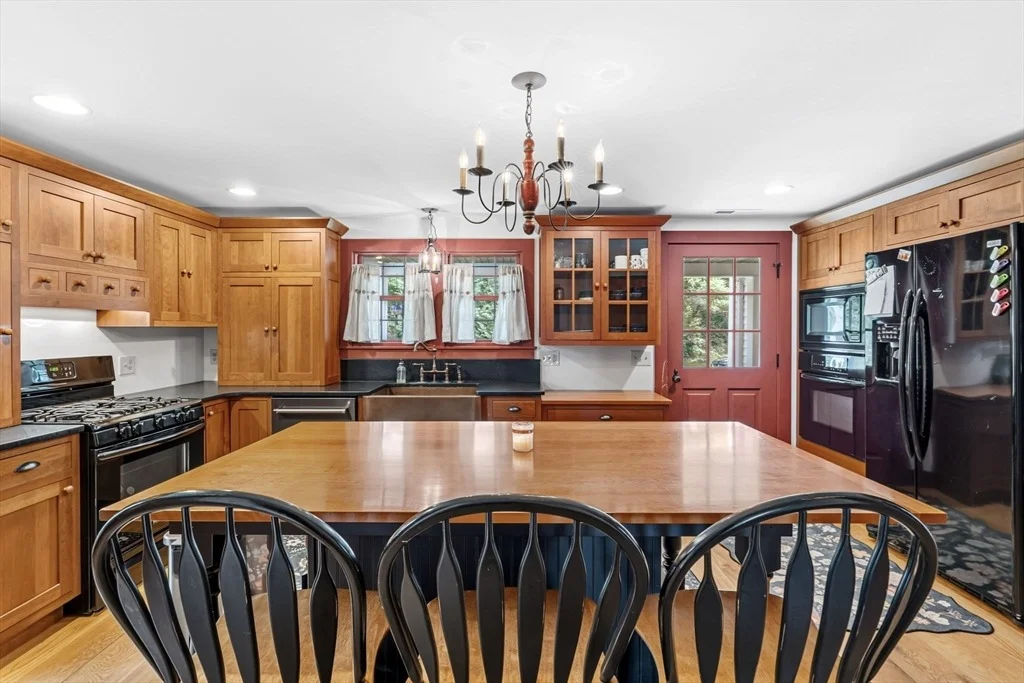 Photo of 392 Greenfield Rd