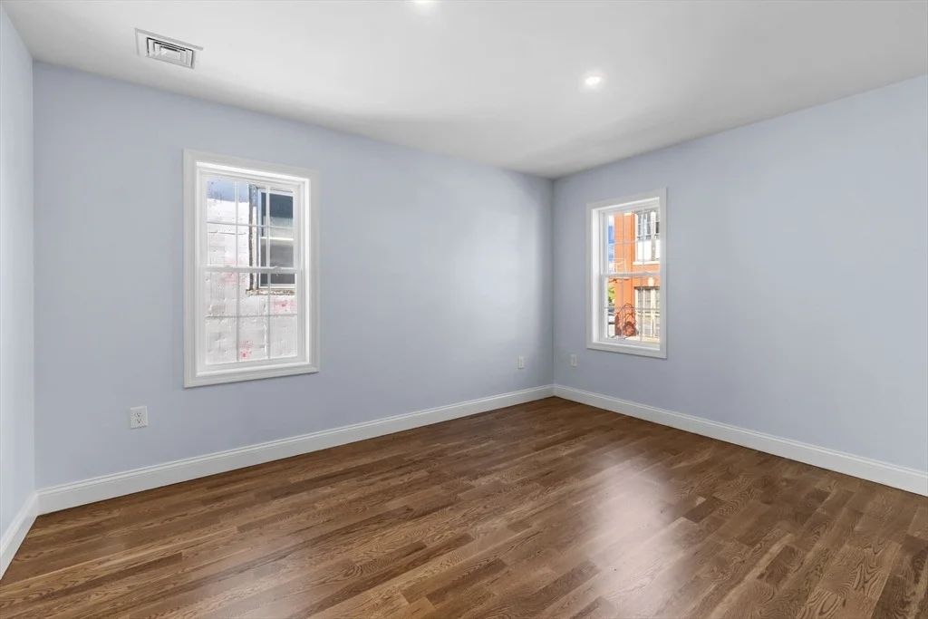Photo of 489 Spring St.