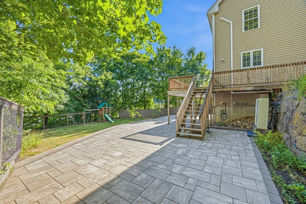 Photo of 77 Thayer Rd
