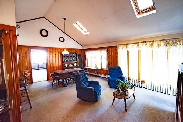 Photo of 369 State Rd