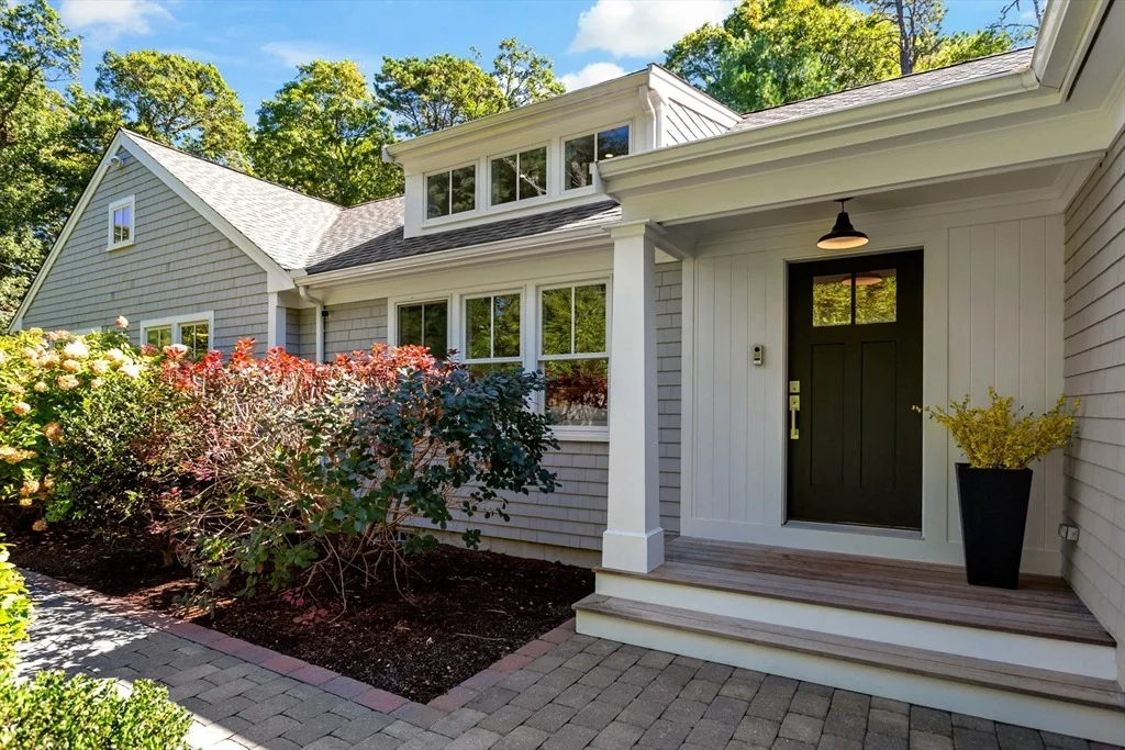 Photo of 564 Cotuit Bay Drive