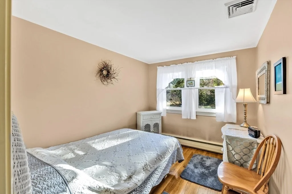 Photo of 48 Maple St