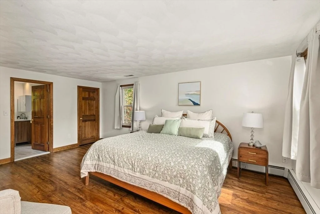 Photo of 480 Sharpners Pond Road