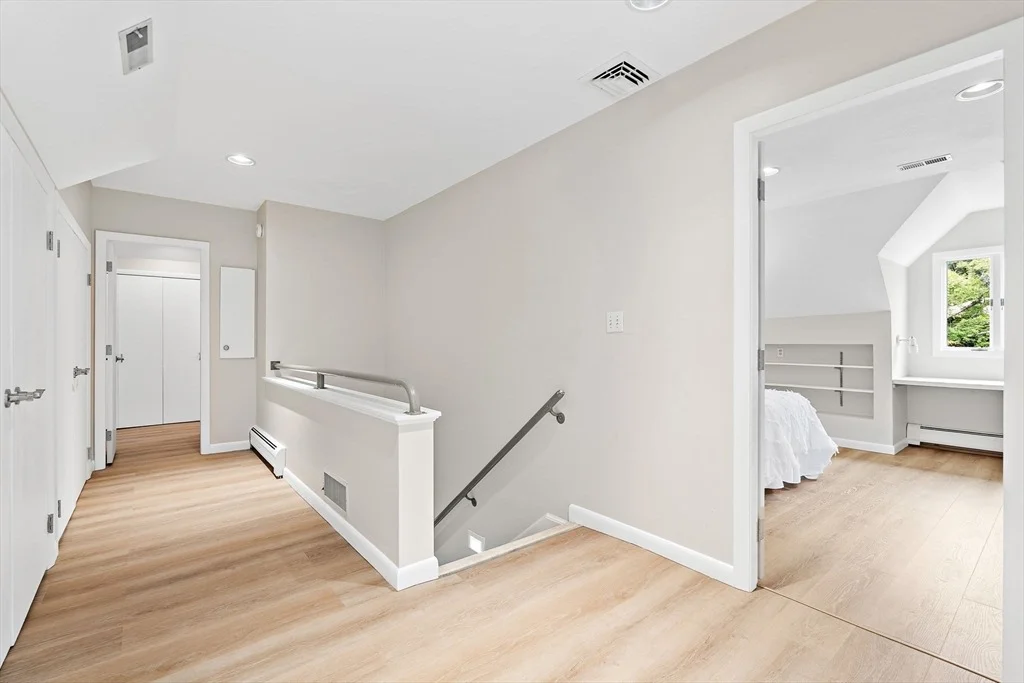 Photo of 1 Knollwood Dr