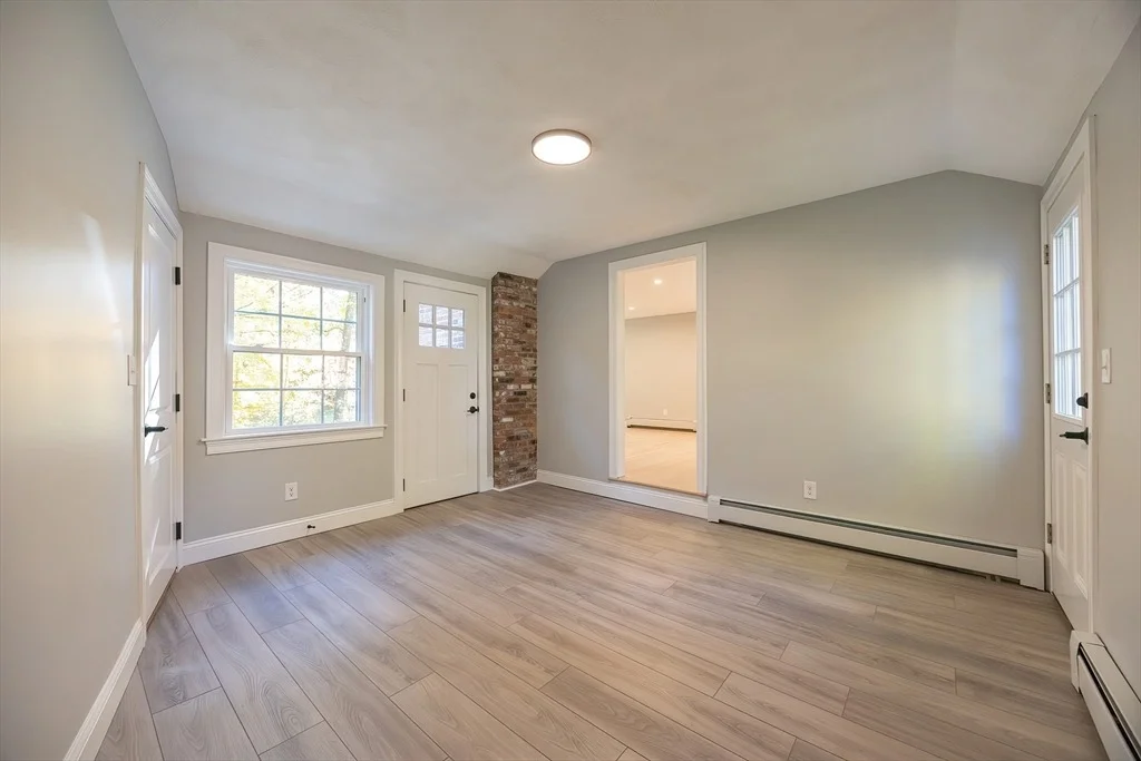 Photo of 4 Deerfield Road