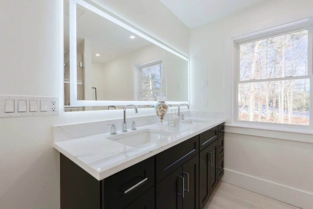 Photo of 5 Danforth Drive