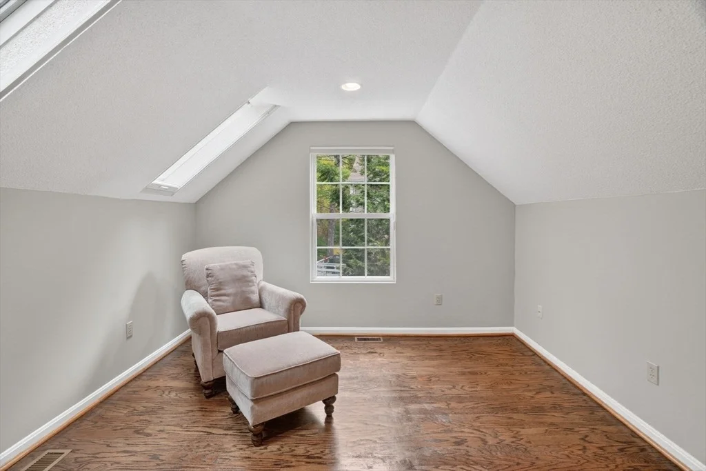 Photo of 9 Grover Ln