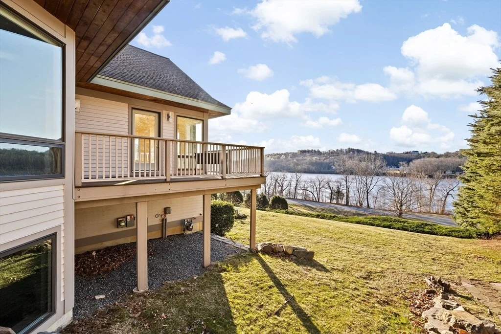 Photo of 56 River Rd