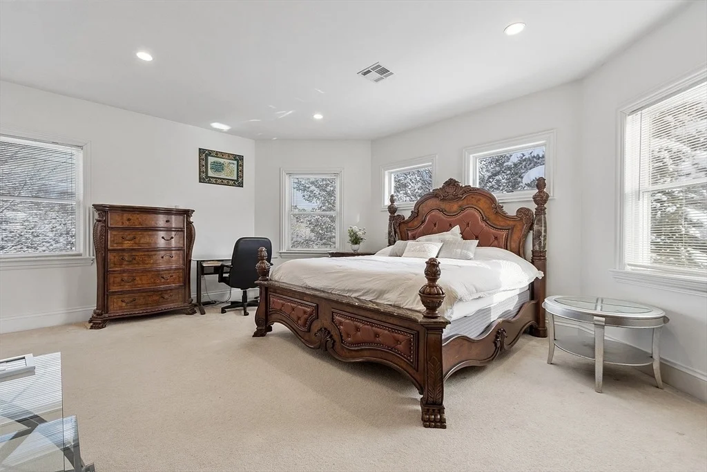 Photo of 30 Bridle Path