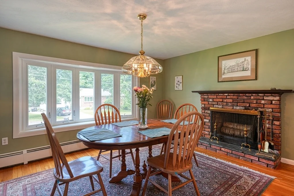 Photo of 11 Warren Dr