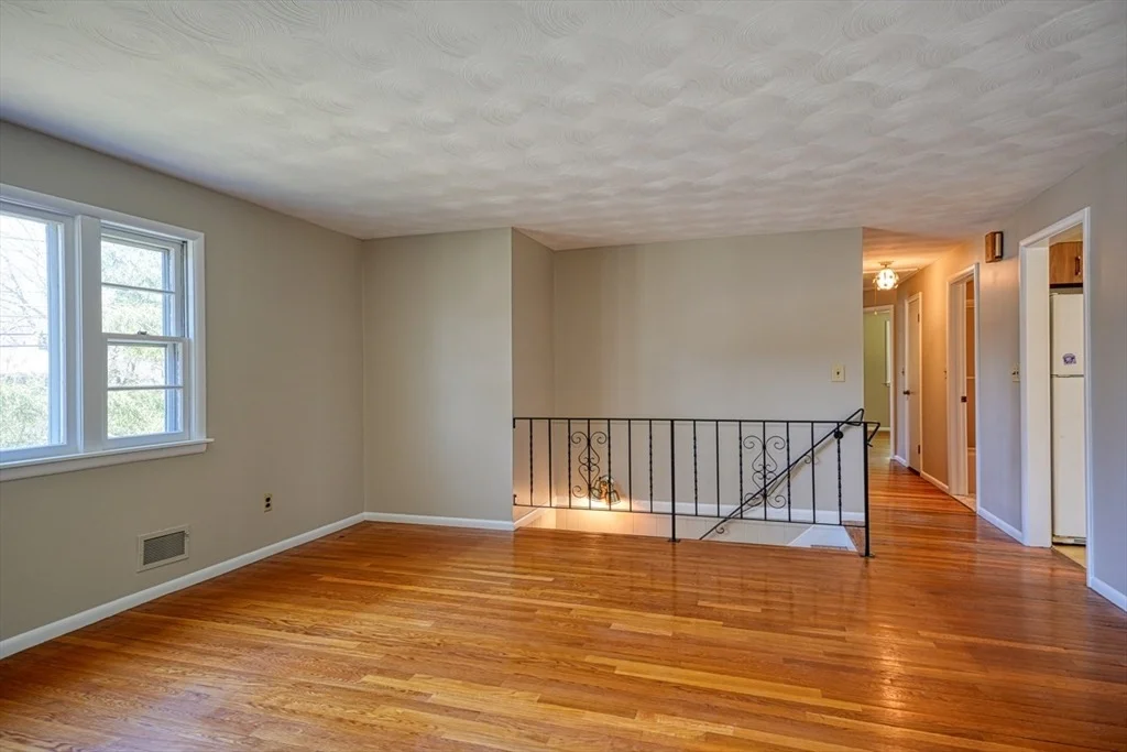 Photo of 49 Lanewood Ave