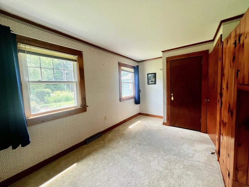Photo of 1158 Millers Falls Rd