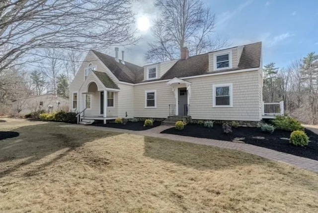 Photo of 563 Piper Rd