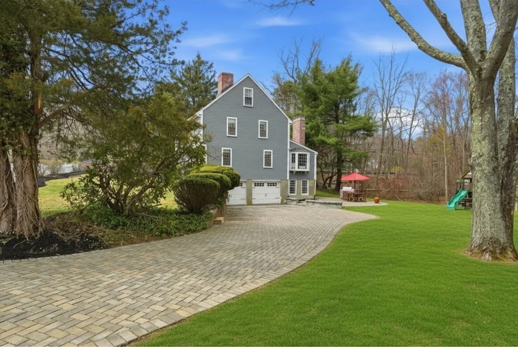 Photo of 2 Queen Anne Ln