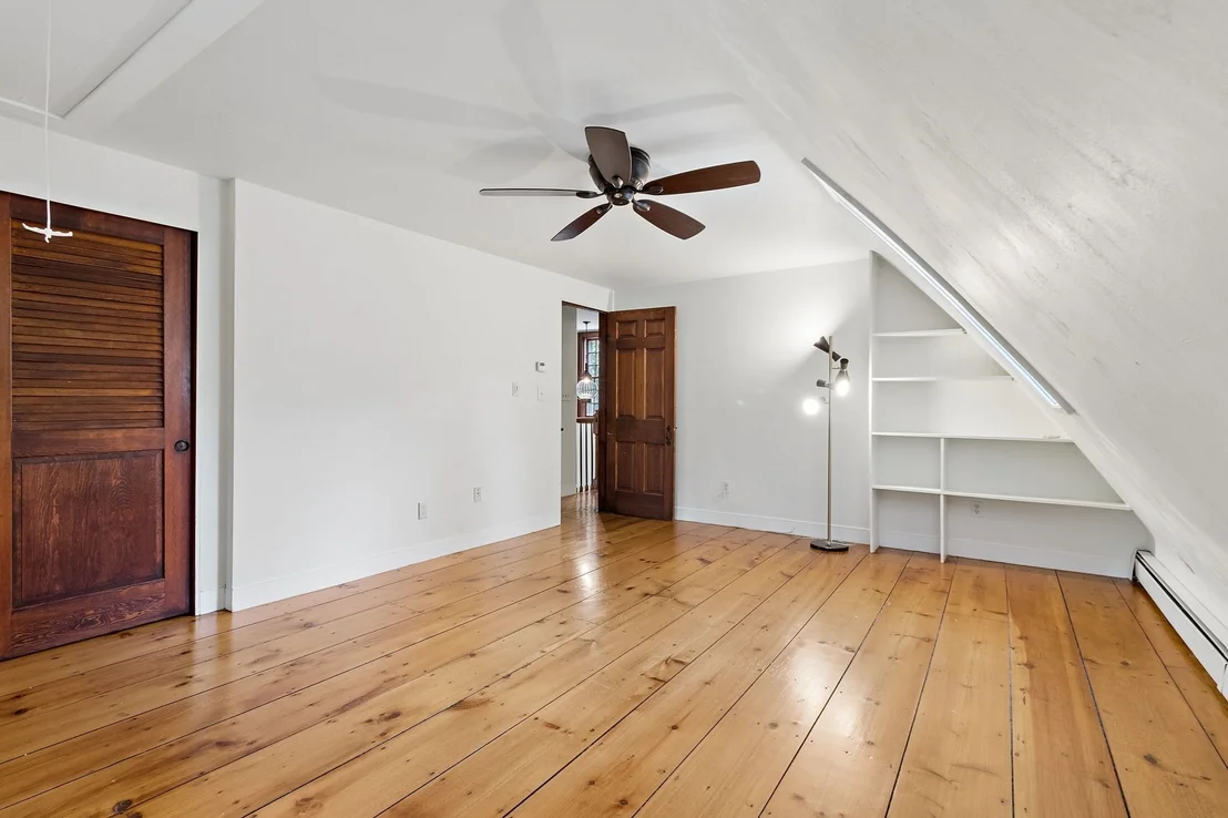Photo of 35 Bare Hill Road