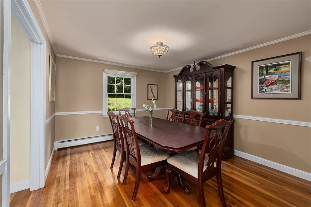 Photo of 76 Parsonage Ln