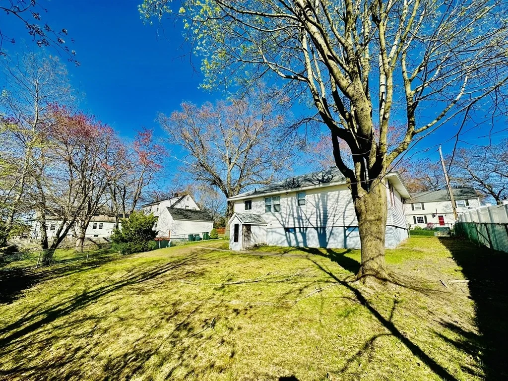 Photo of 18 Cabot Rd