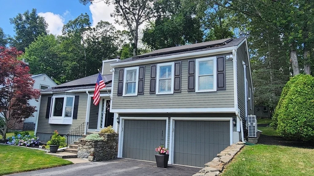 Photo of 90 Bjorklund Ave