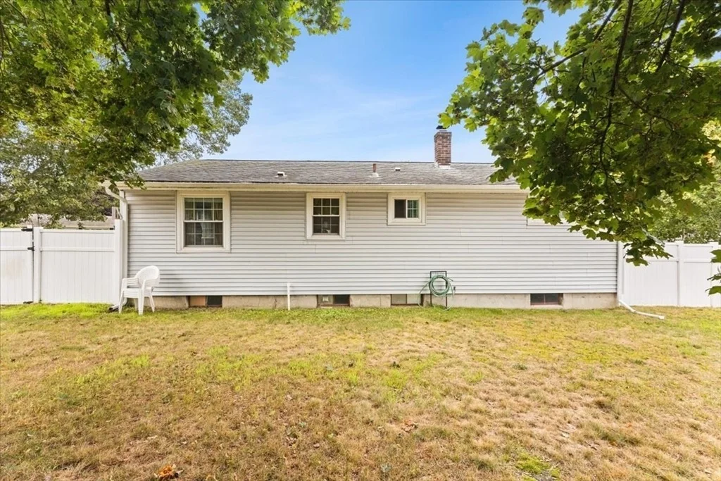 Photo of 65 Hoyt St