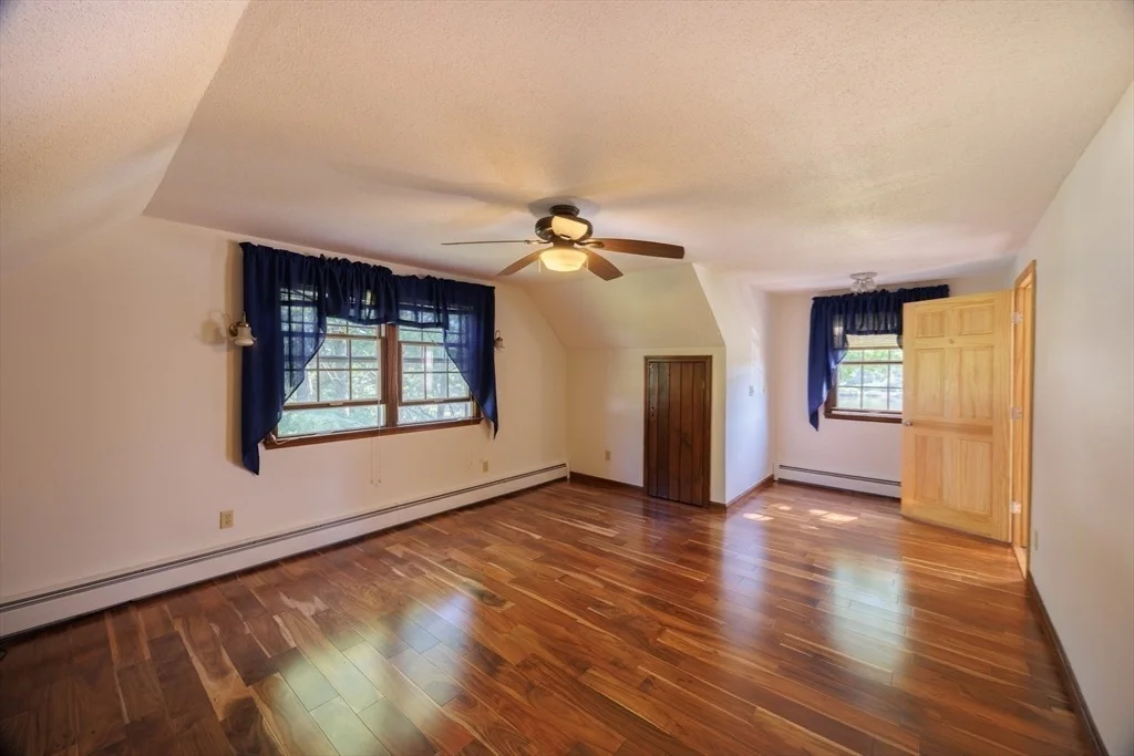 Photo of 57 Shore Rd