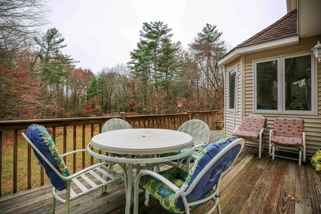 Photo of 51 Sheffield Dr
