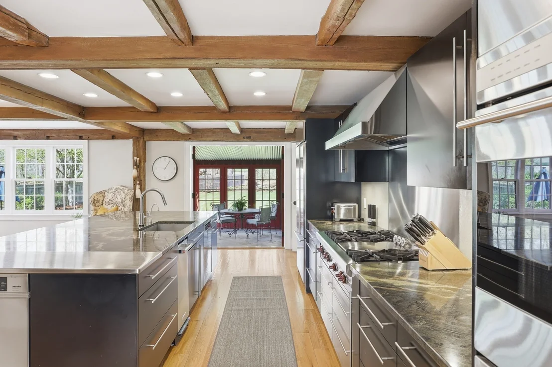 Photo of 330 Lowell Road