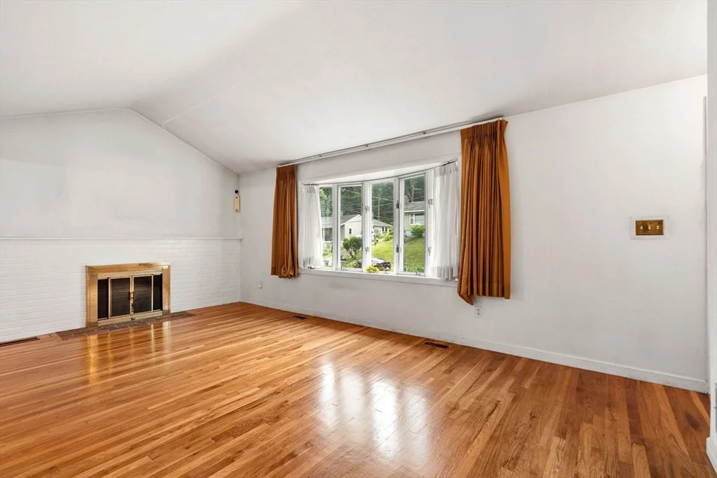 Photo of 10 Pine Rd