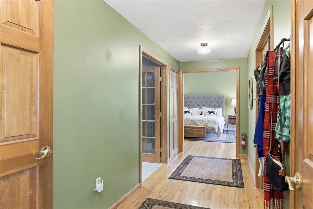 Photo of 25 Thomas Pl