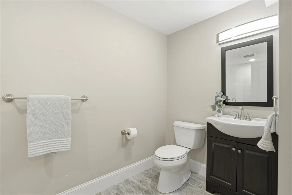 Photo of 9 Holton Road