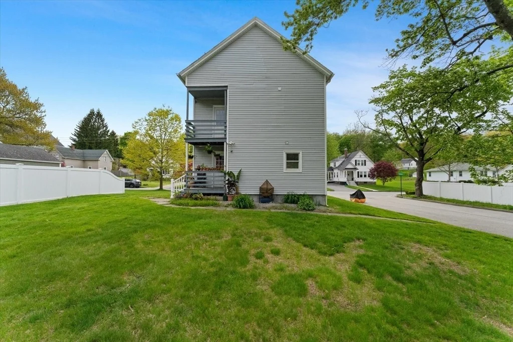 Photo of 15 Steele St