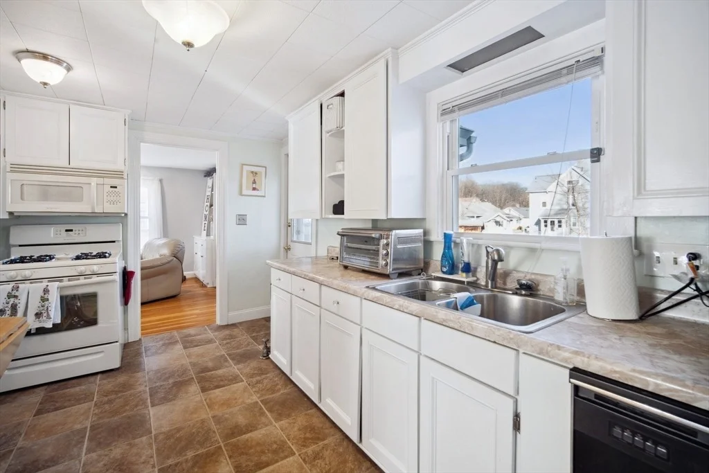 Photo of 39 Gilman St