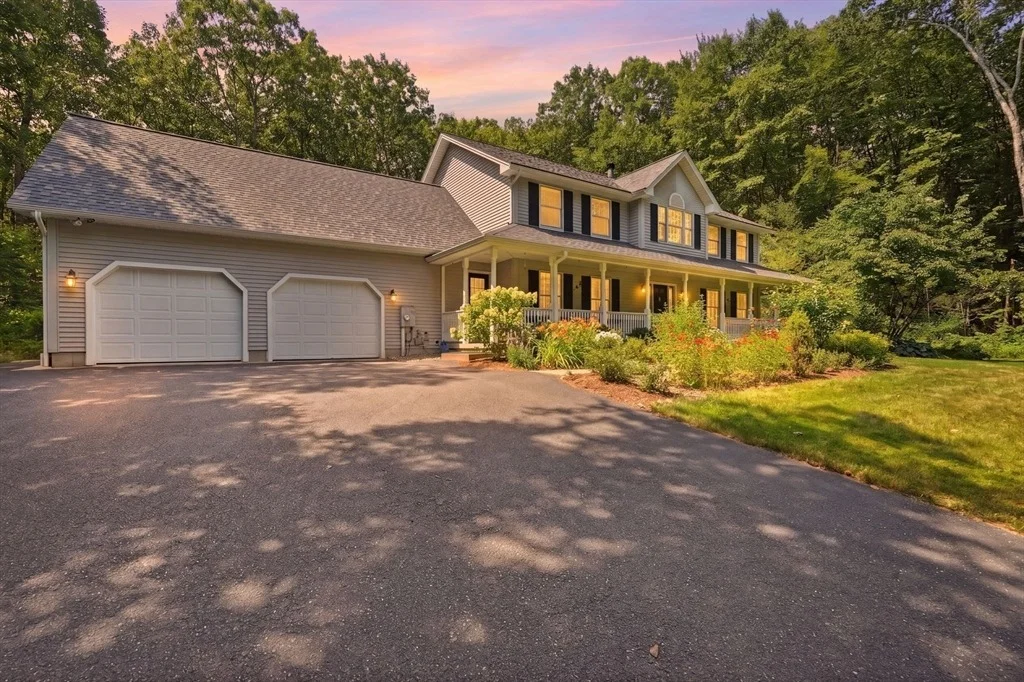 Photo of 46 Laurel Hill Rd