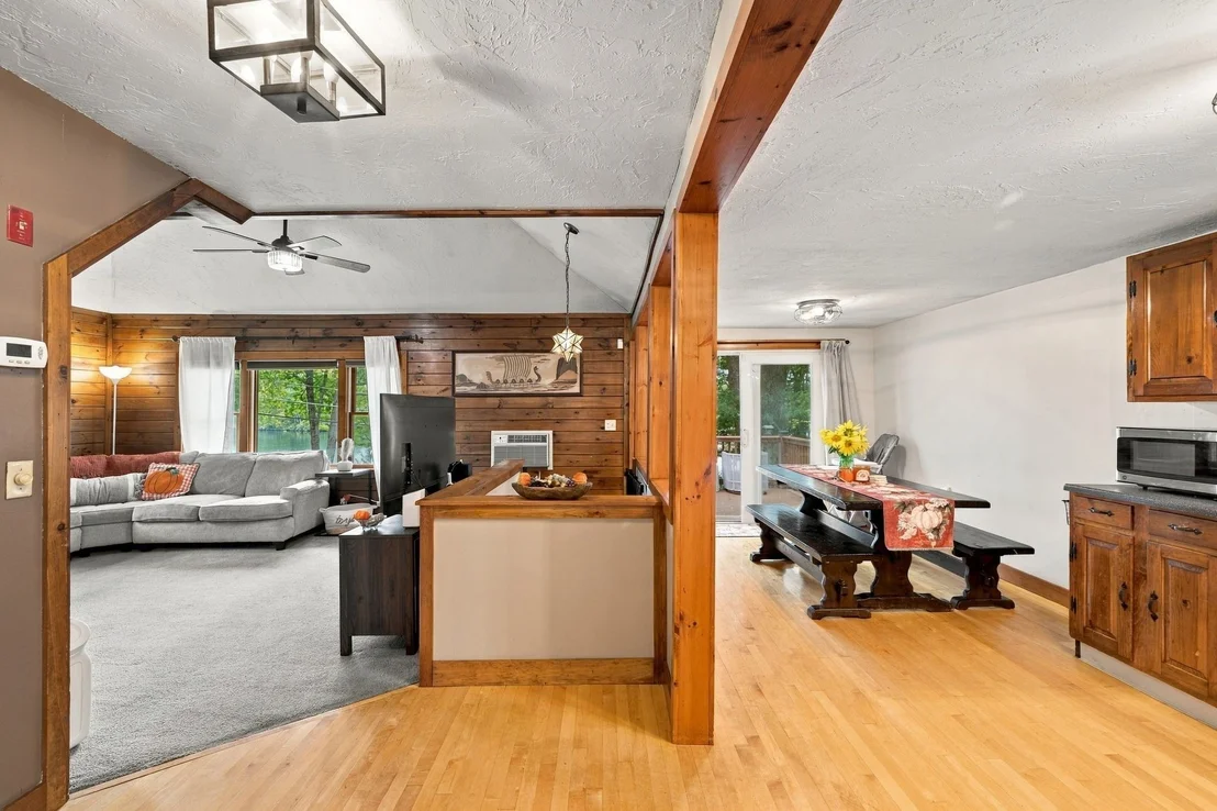 Photo of 39 Lakeview Dr