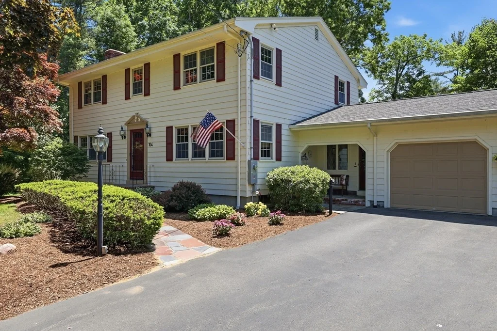 Photo of 104 Jackson Dr
