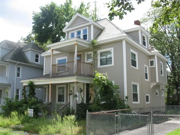 Photo of 54 Oak Grove