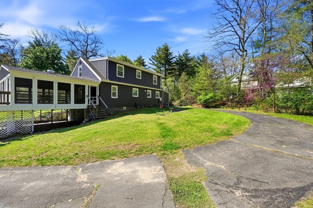 Photo of 77 Carmody Rd