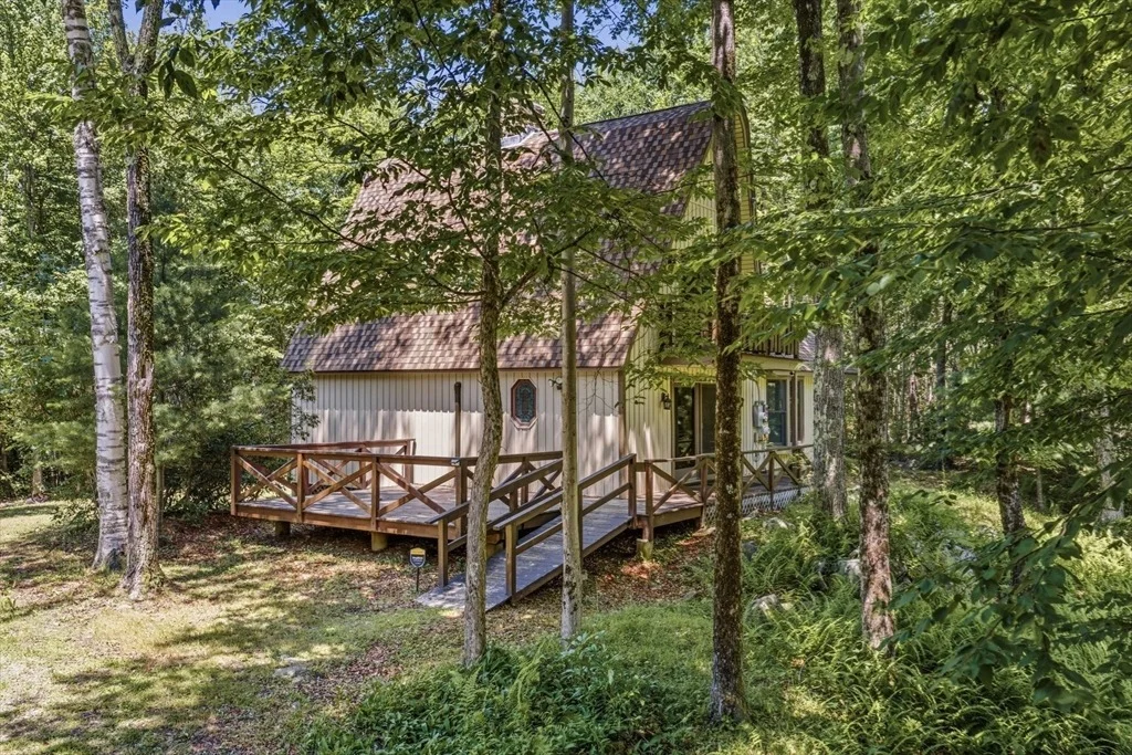 Photo of 345 Harvey Rd