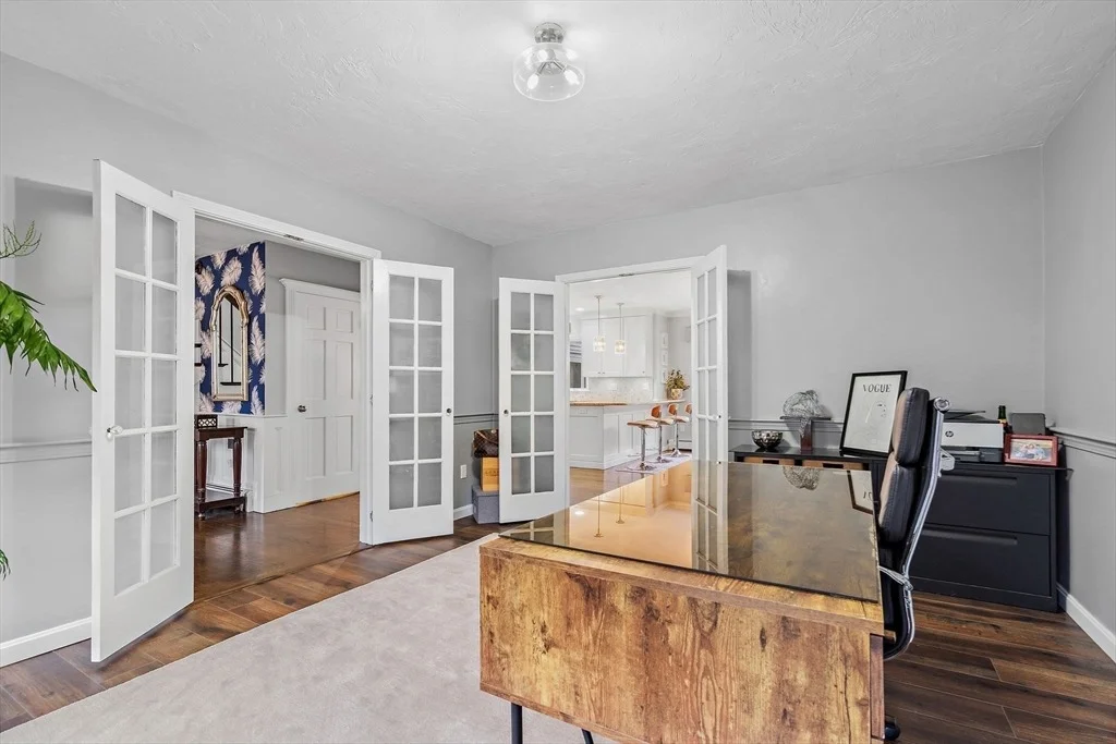 Photo of 25 Howe St