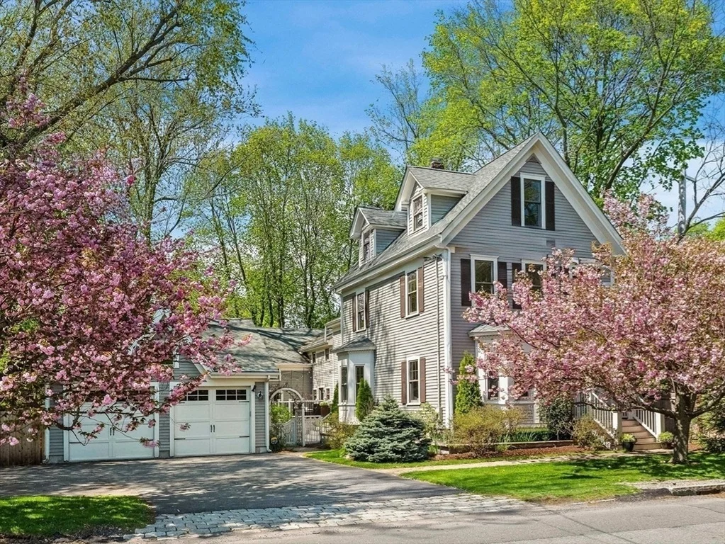 Photo of 20 Maple Street