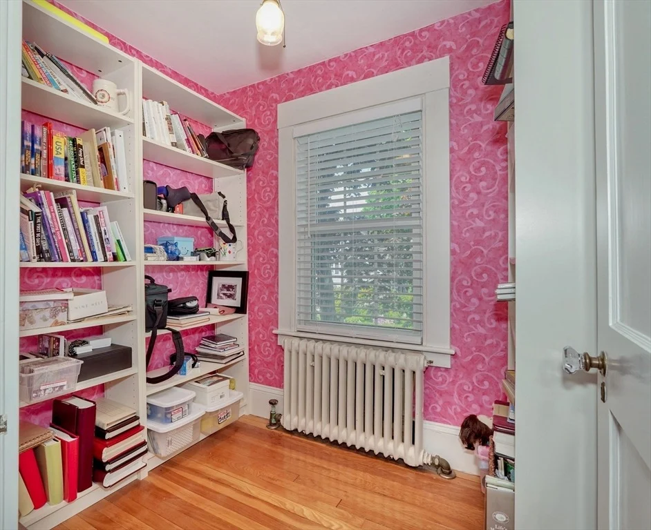 Photo of 17 Old Brook Cir
