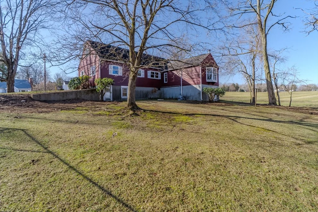 Photo of 18 Highland Cir