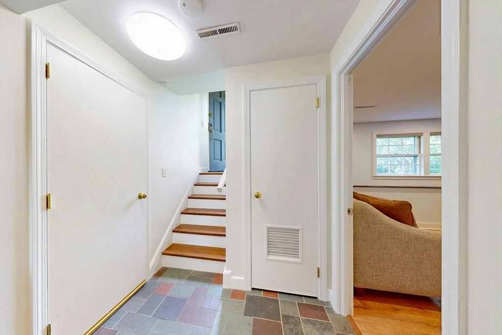 Photo of 18 Emerson Rd