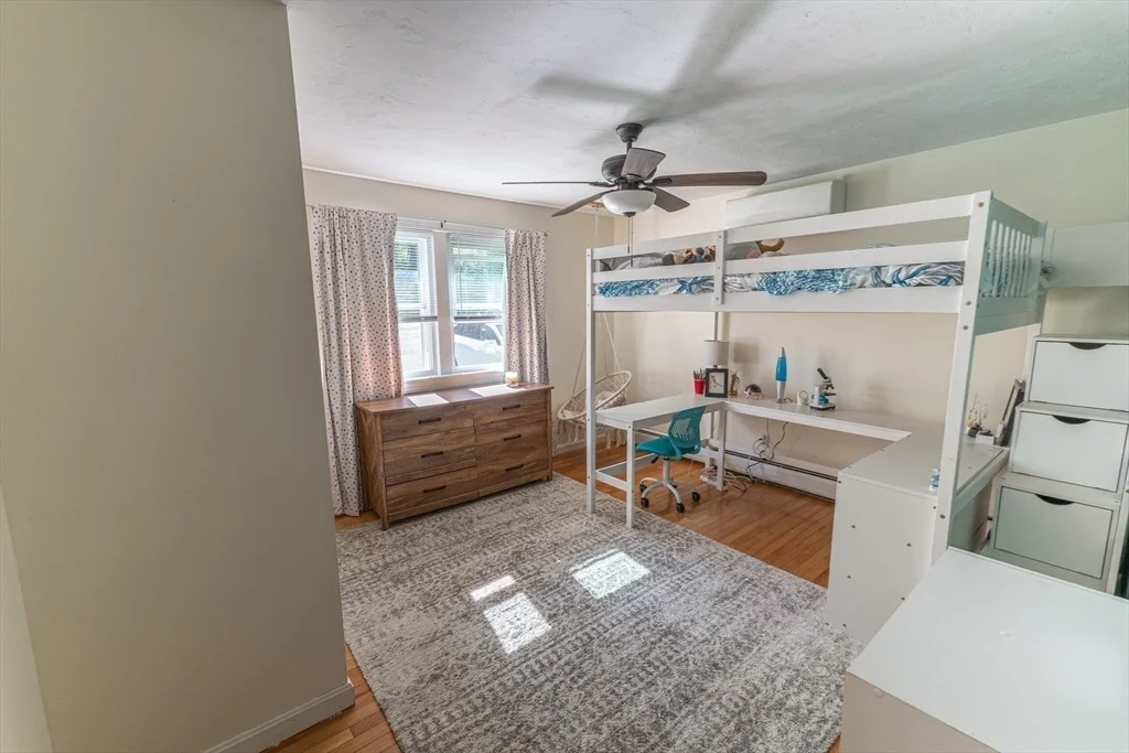 Photo of 75 Fairview Park Rd