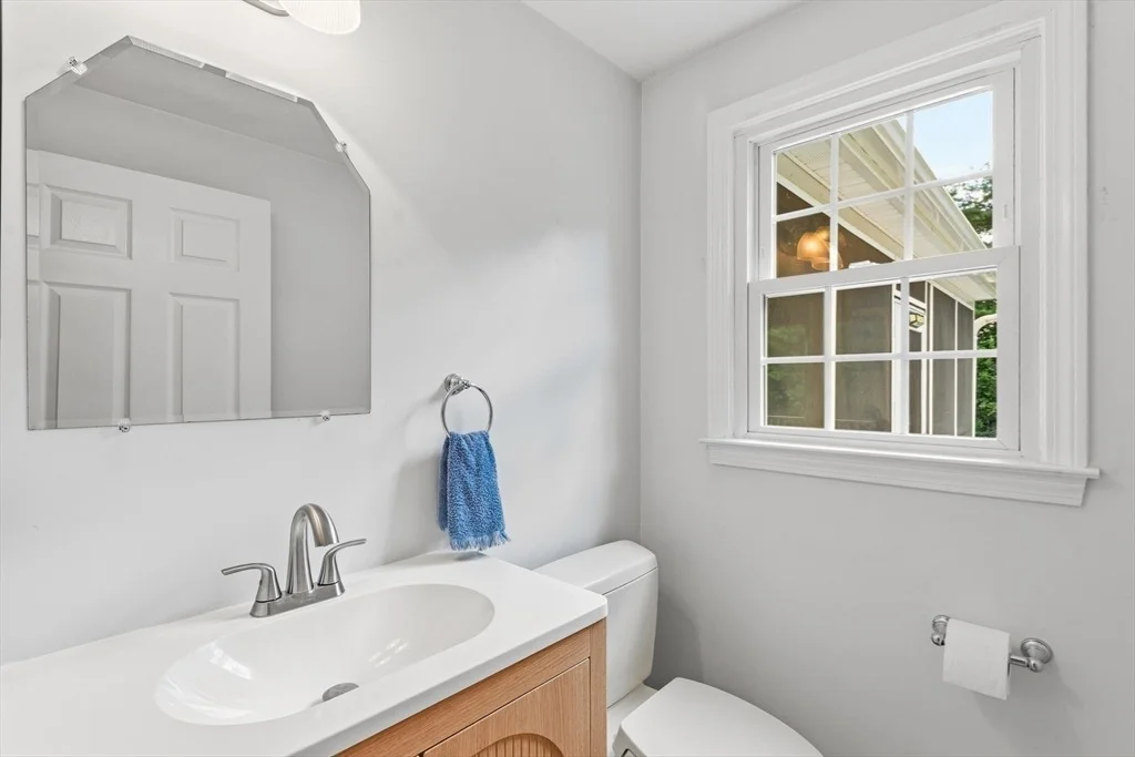 Photo of 10 Strawstone Ln
